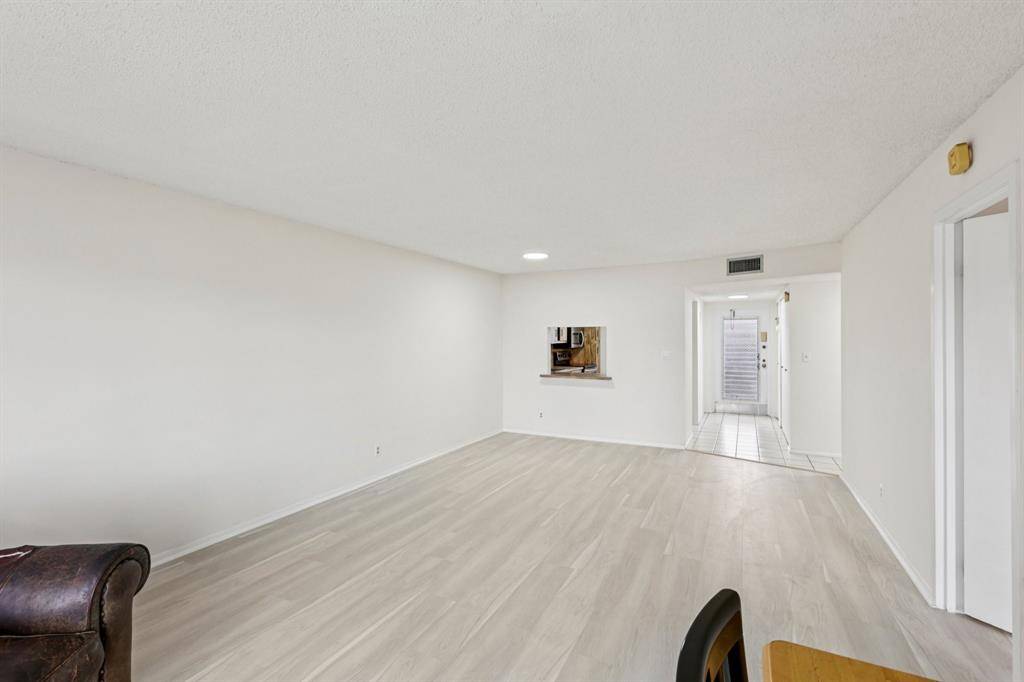 Fort Lauderdale, FL 33321,8330 Sands Point Blvd #304N