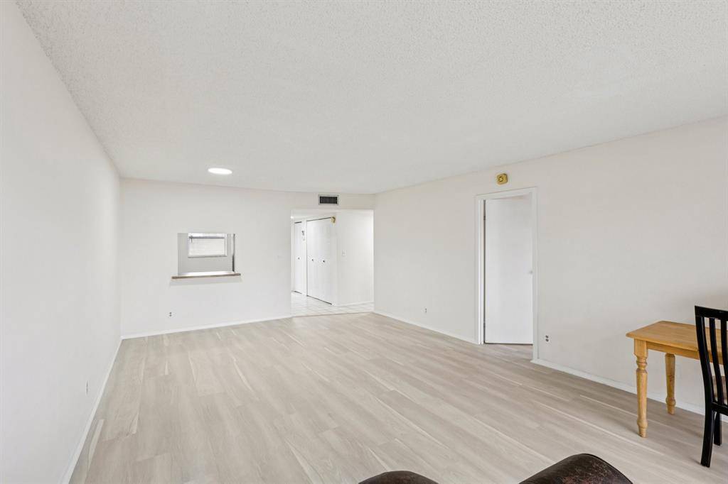 Fort Lauderdale, FL 33321,8330 Sands Point Blvd #304N