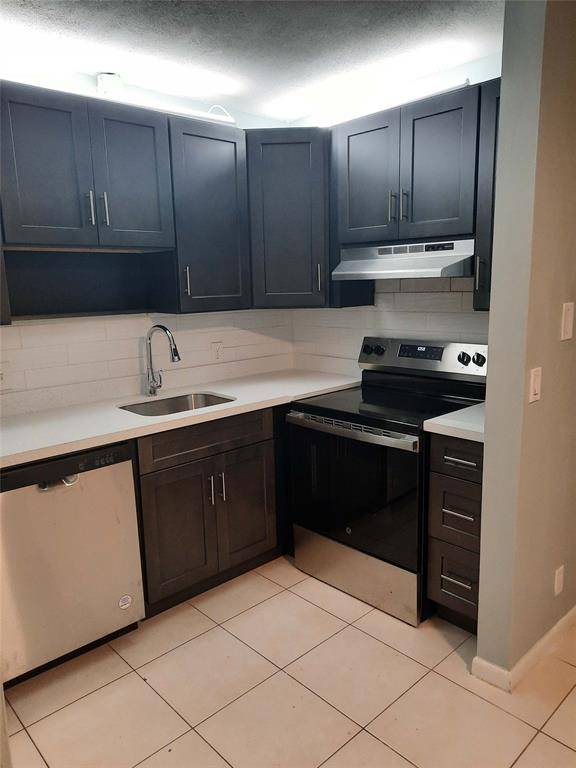 Coral Springs, FL 33065,3253 NW 104 #3253