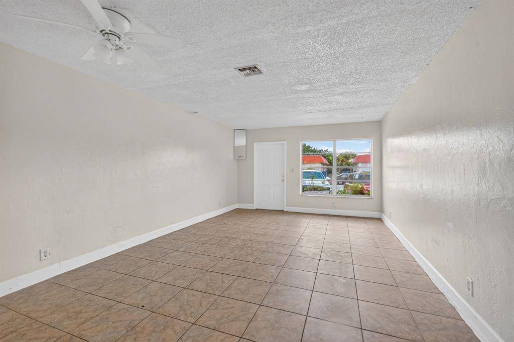 North Lauderdale, FL 33068,7710 SW 10th St #2