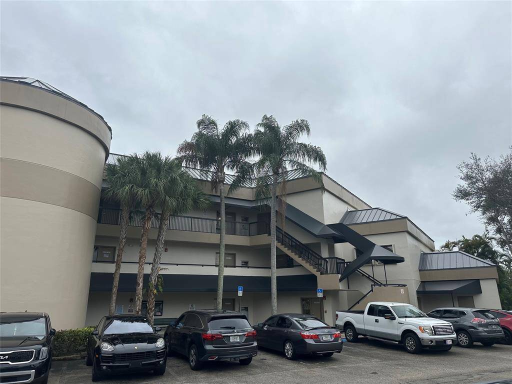 Fort Lauderdale, FL 33351,8890 W Oakland Park Blvd #303
