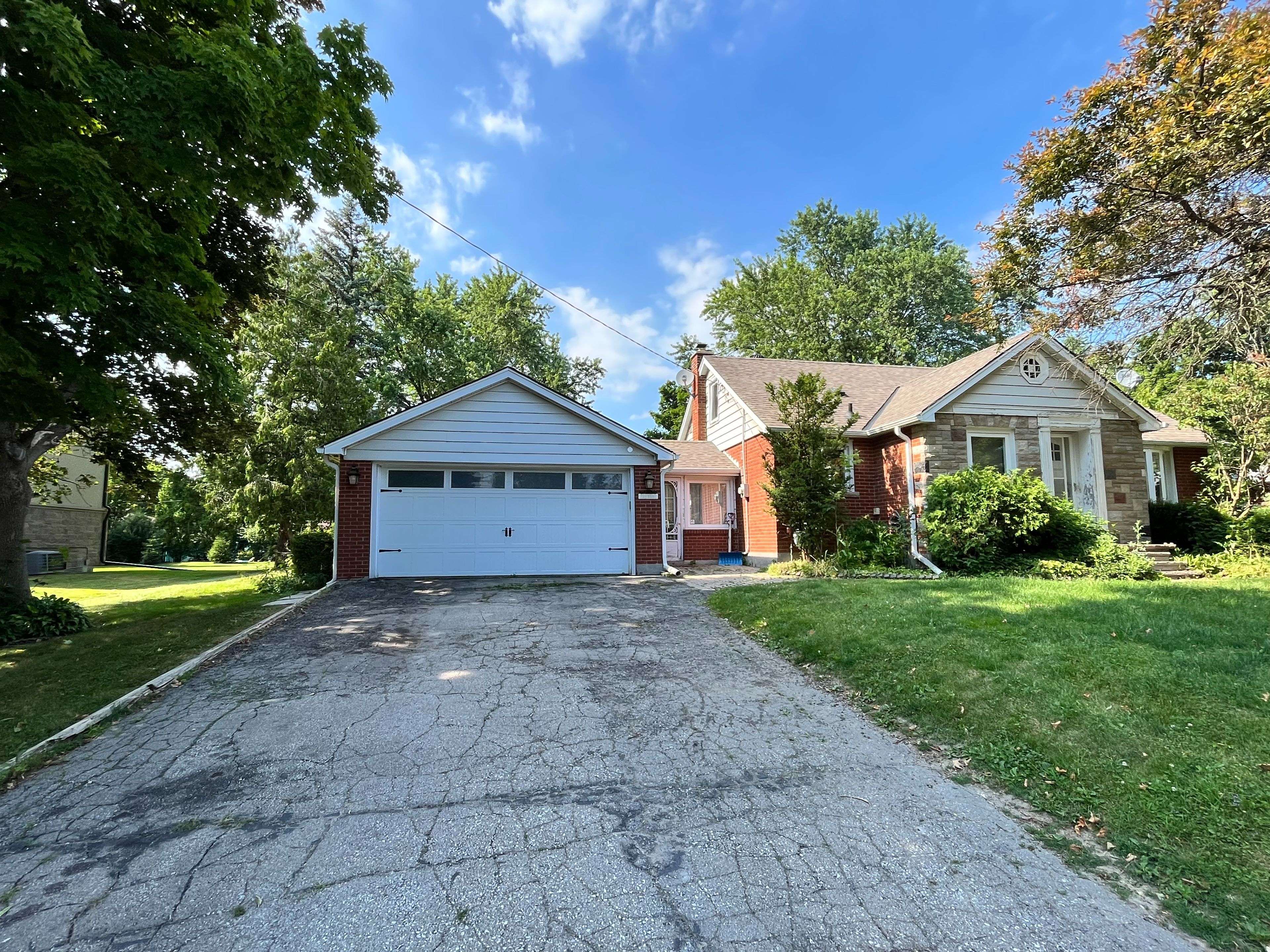 King, ON L7B 1J6,134 James ST #LOWER