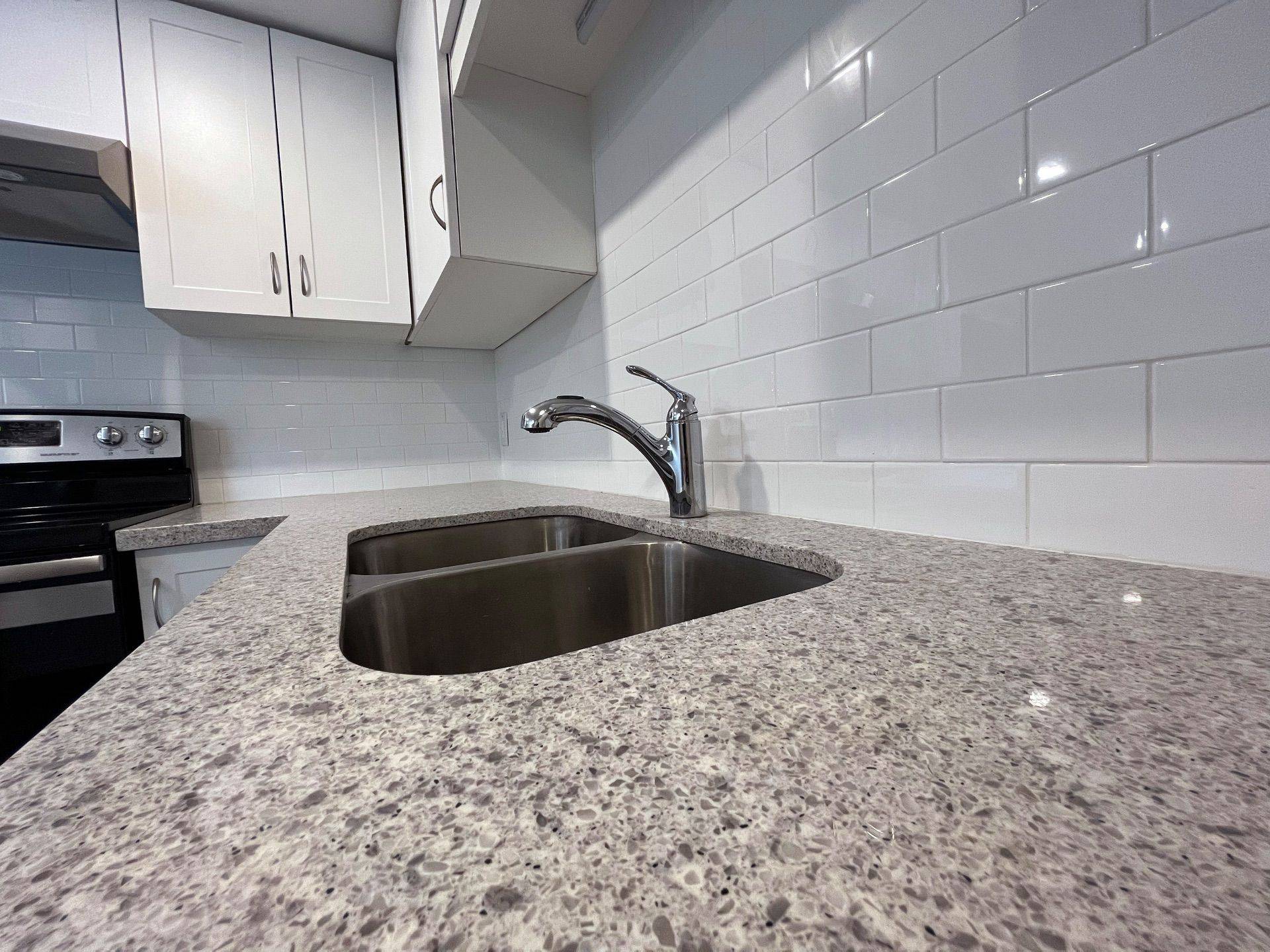 Collingwood, ON L9Y 2V3,120 Birch ST #Unit F