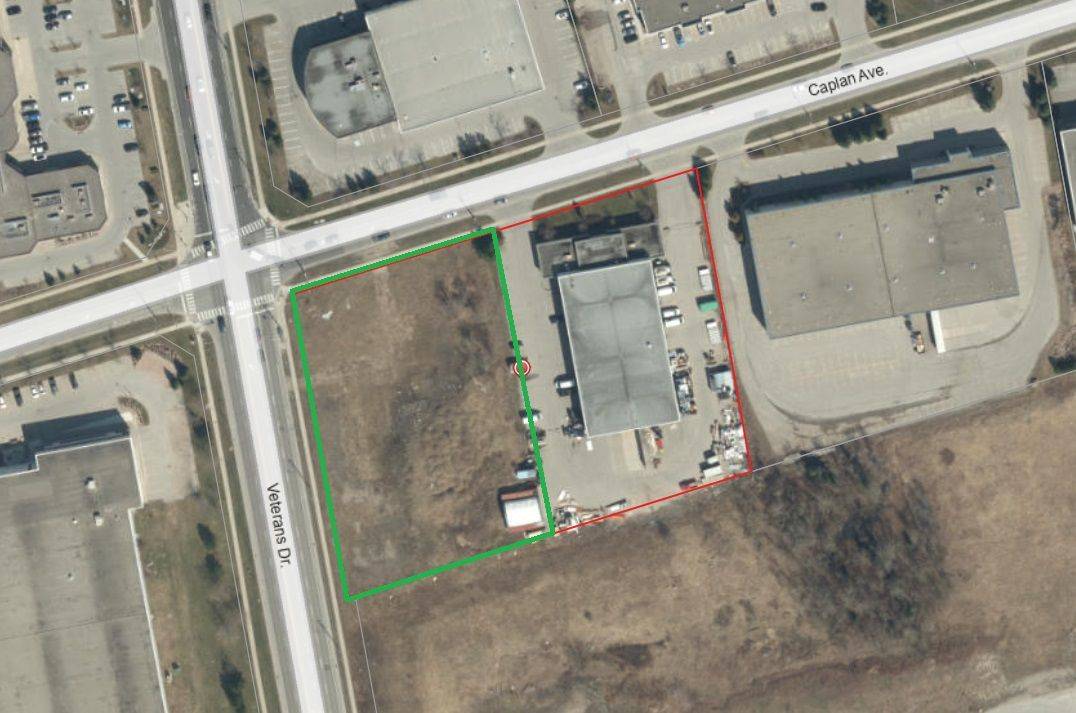 Barrie, ON L4N 9J3,111A Caplan AVE