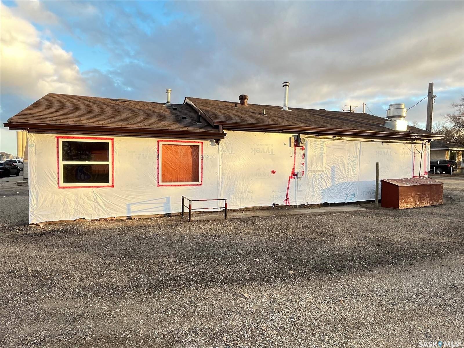 Maple Creek, SK S0N 1N0,2 Pacific AVENUE