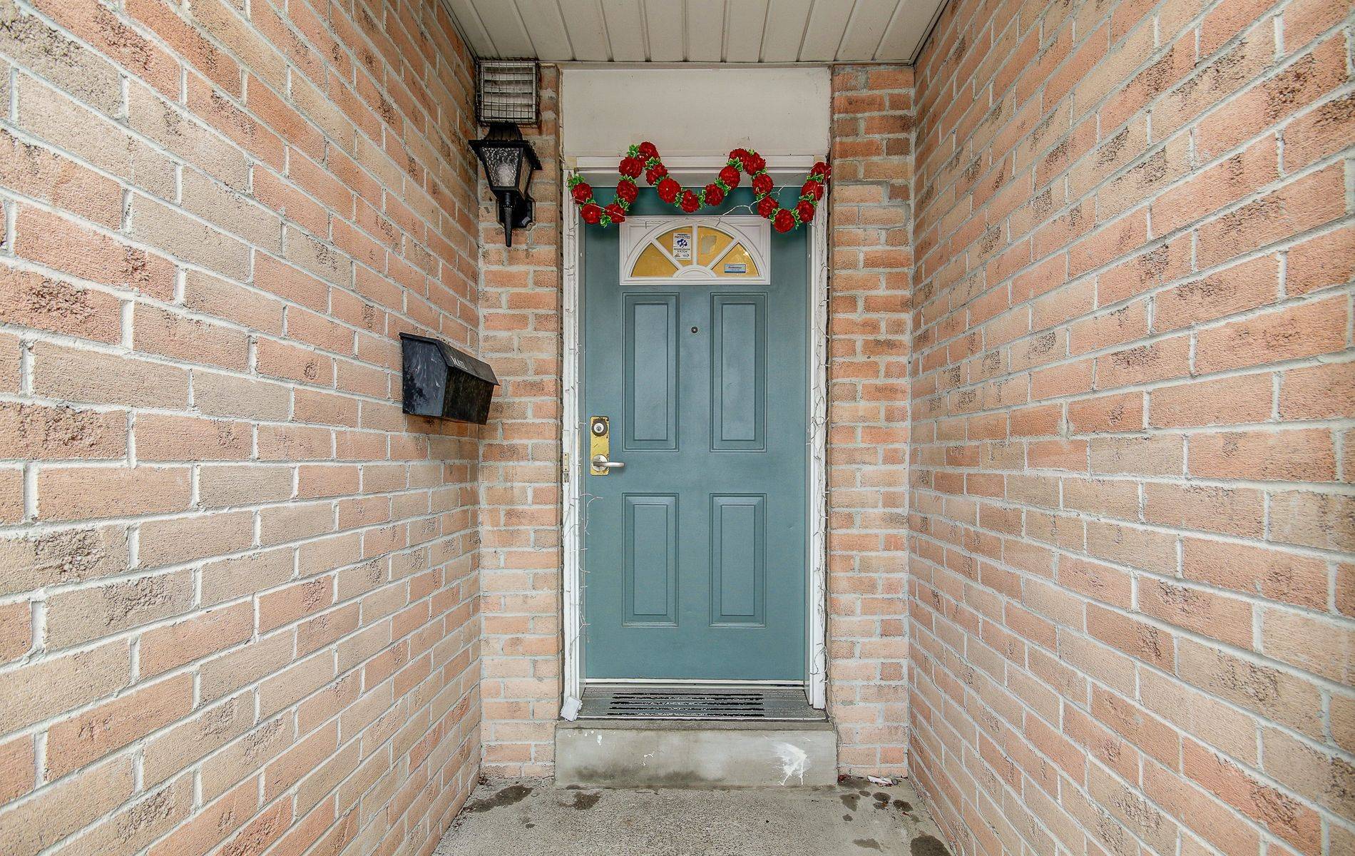 Mississauga, ON L4Z 3N8,55 Barondale DR #75