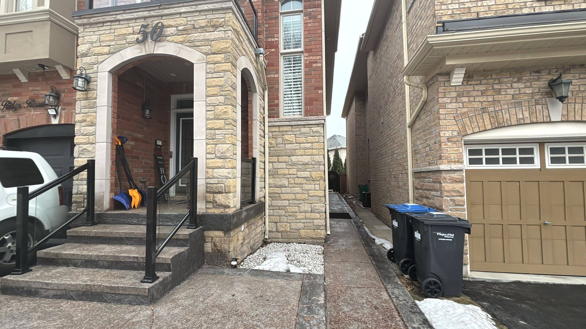 Brampton, ON L6Y 0B4,50 Mountain Ridge RD