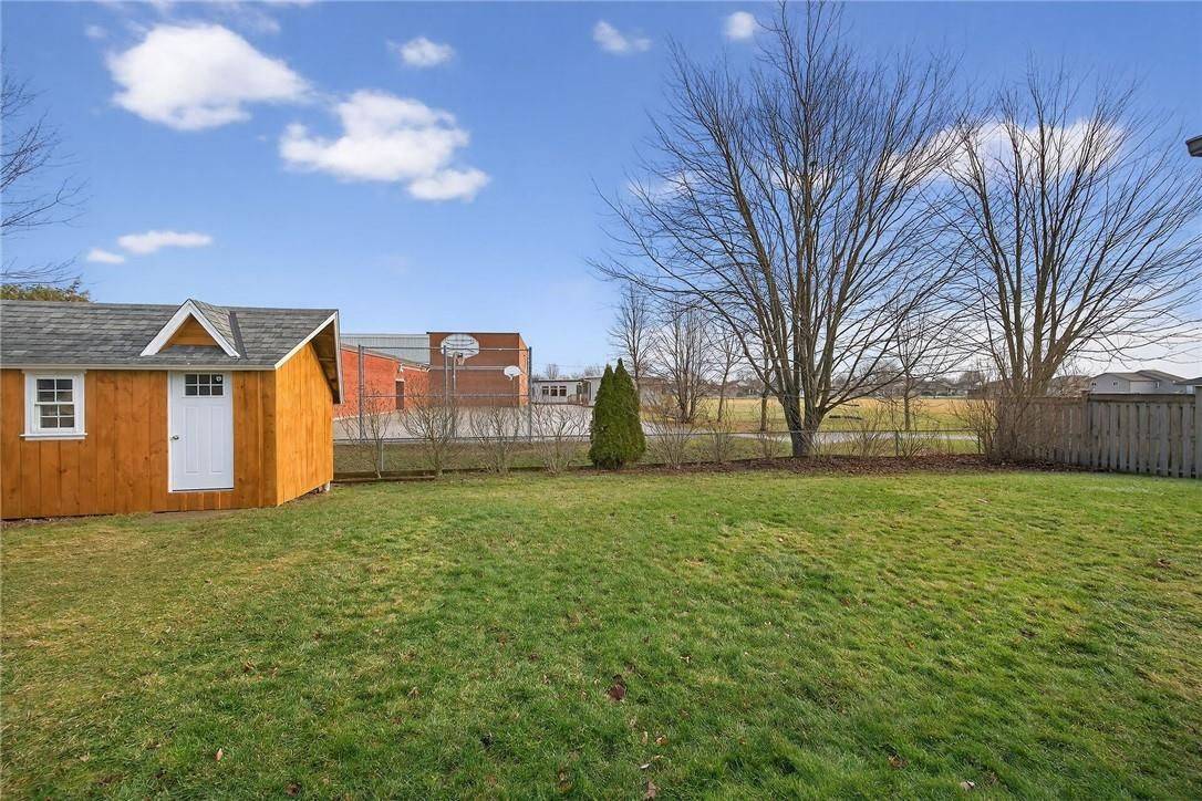 Haldimand, ON N0A 1H0,33 Oak CRES