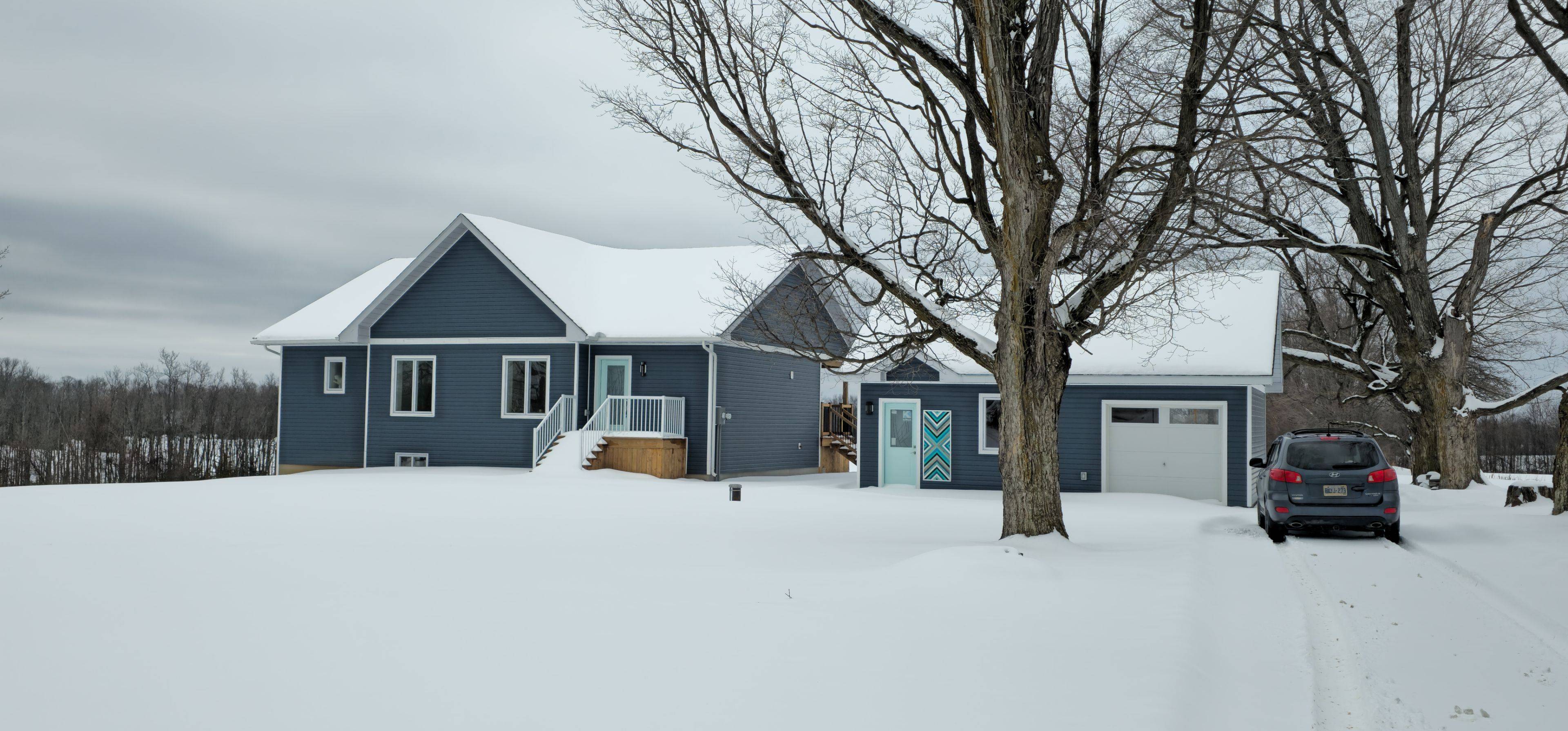 Rideau Lakes, ON K0G 1X0,272 9th Concession RD