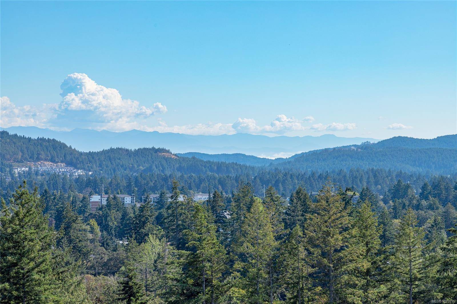 Langford, BC V9B 7A6,2390 City Gate Blvd #510