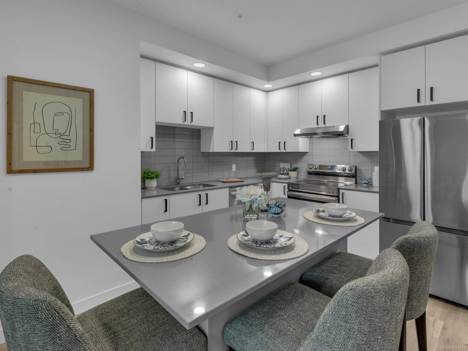 Langford, BC V9B 7A8,2390 City Gate Blvd #510