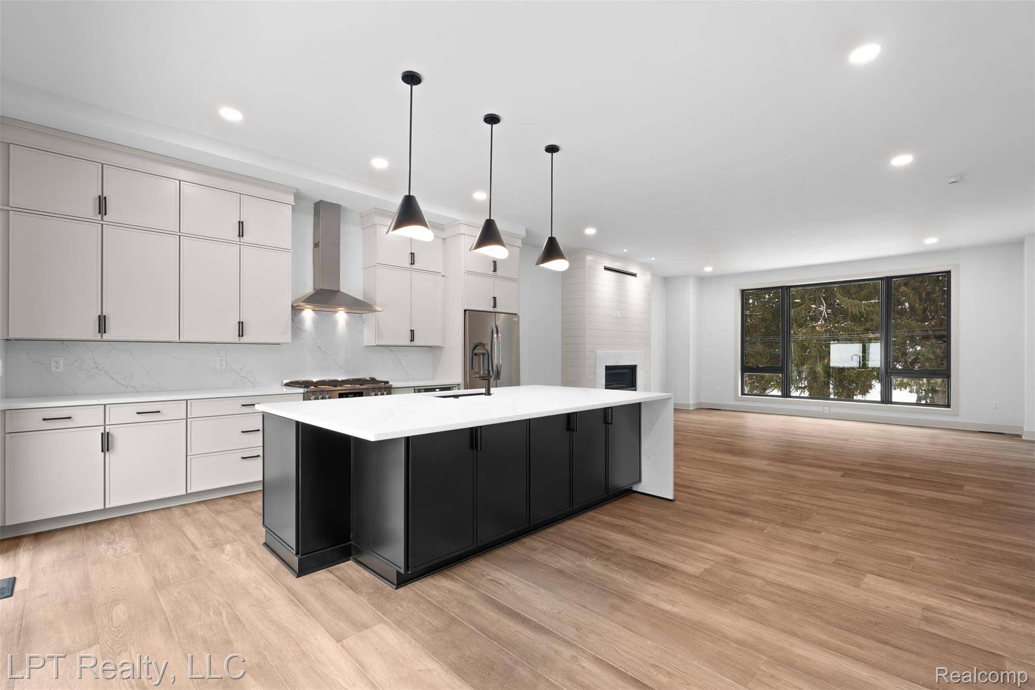 Brighton, MI 48116,525 Walnut ST