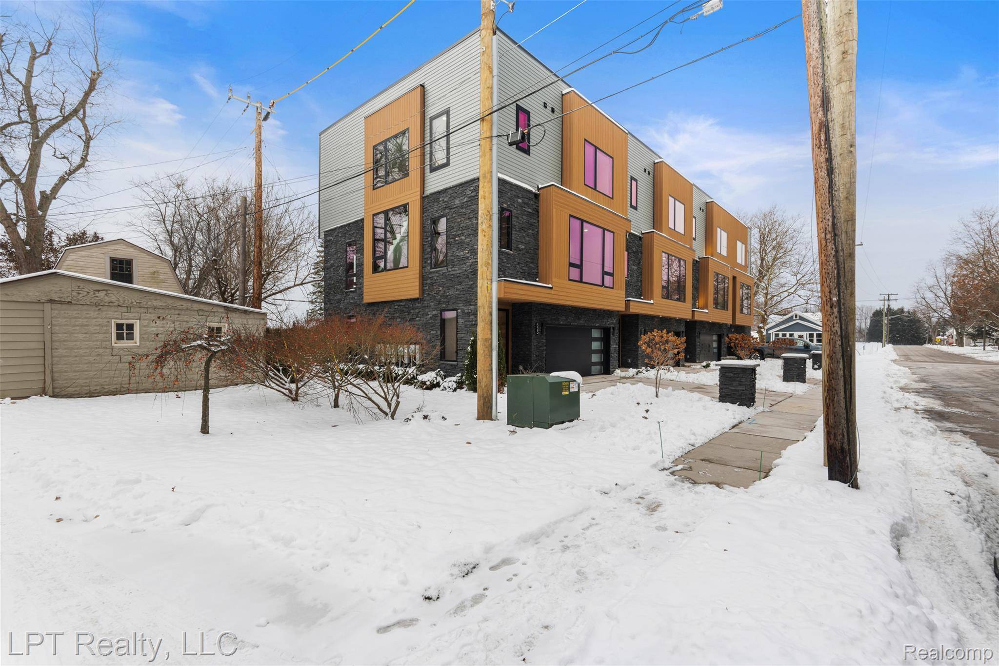 Brighton, MI 48116,525 Walnut ST