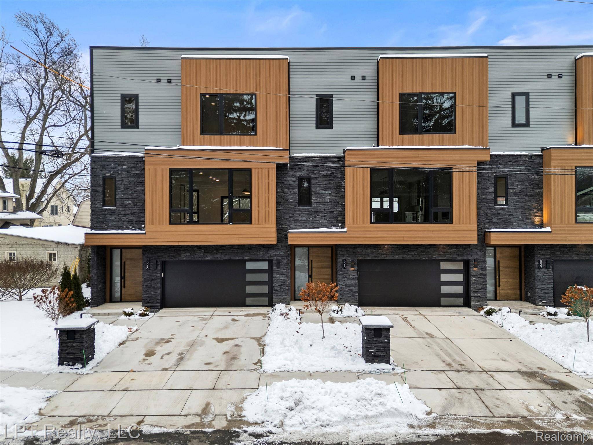 Brighton, MI 48116,523 Walnut ST