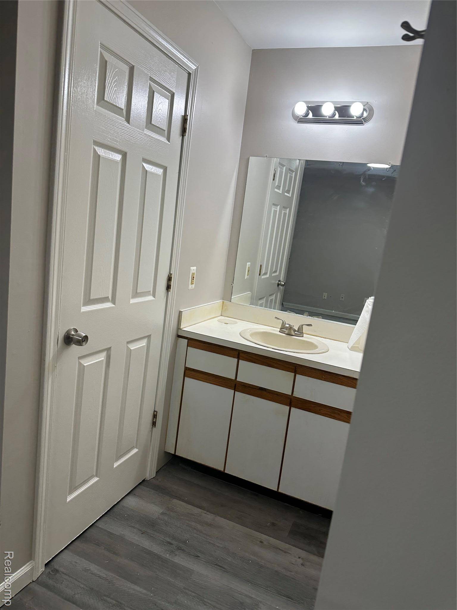 Mt. Clemens, MI 48043,90 ROSEBUD LN