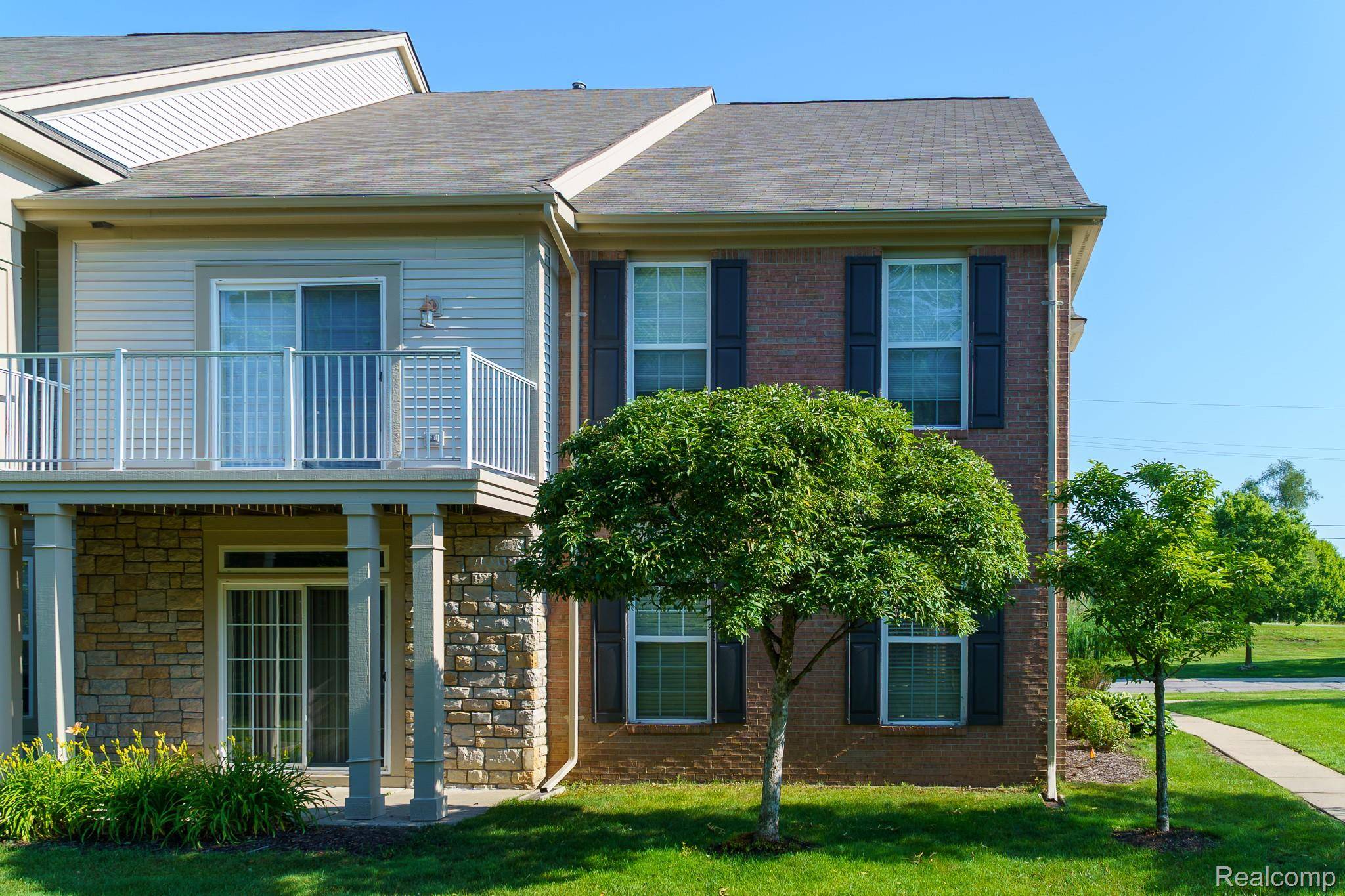 Canton, MI 48188,1803 Pinecroft DR