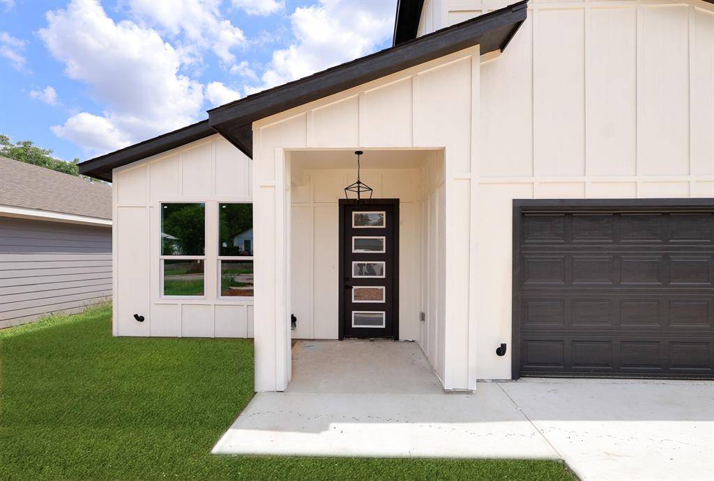 Fort Worth, TX 76104,1032 E Arlington Avenue