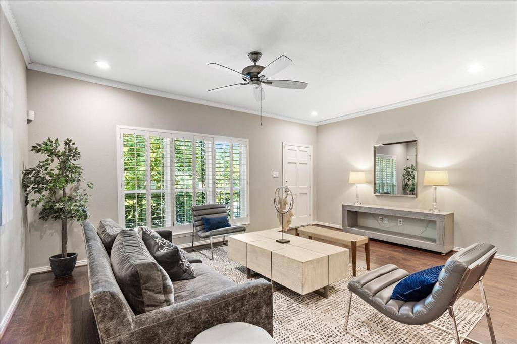 Fort Worth, TX 76109,4403 Bellaire Drive S #224S