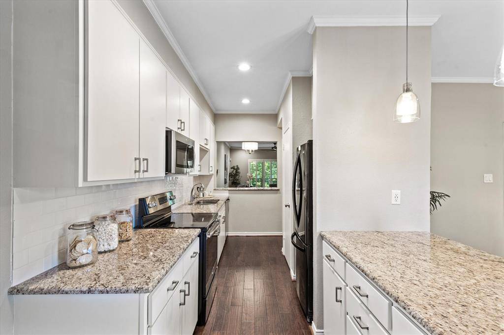 Fort Worth, TX 76109,4403 Bellaire Drive S #224S