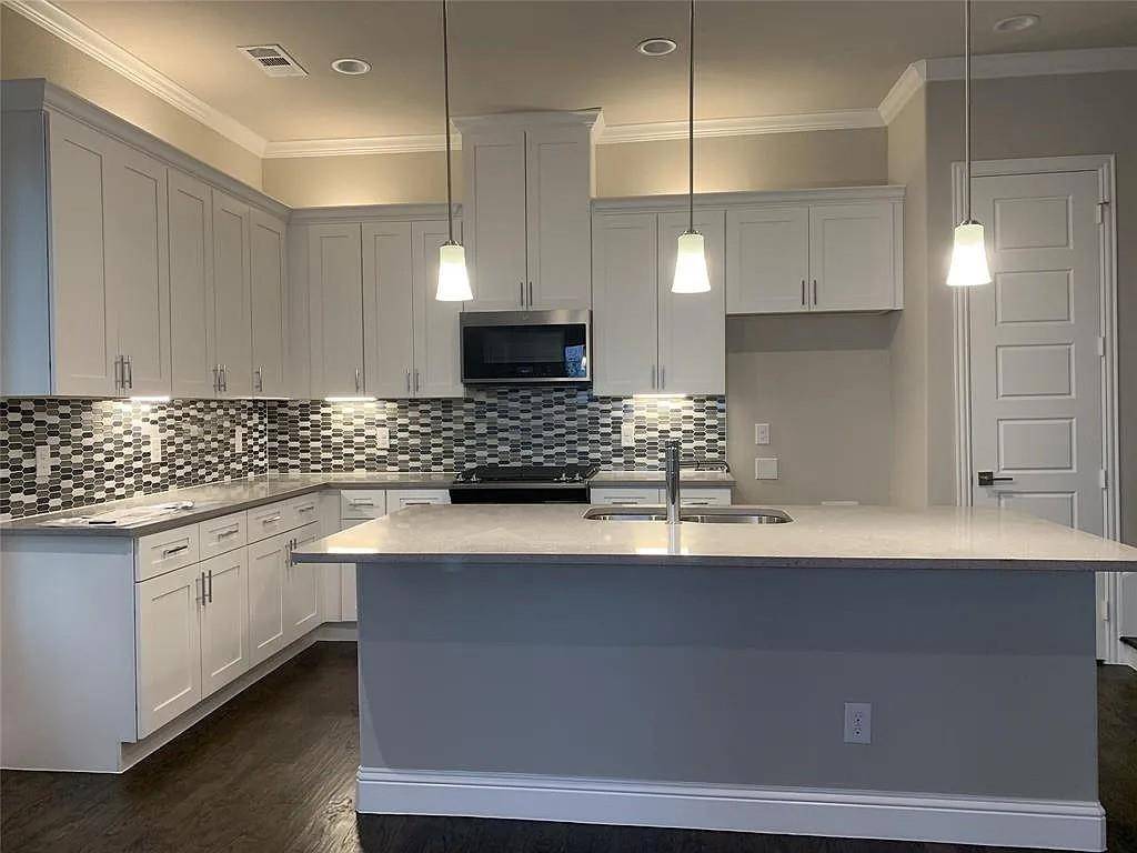 Carrollton, TX 75010,2940 Sheridan