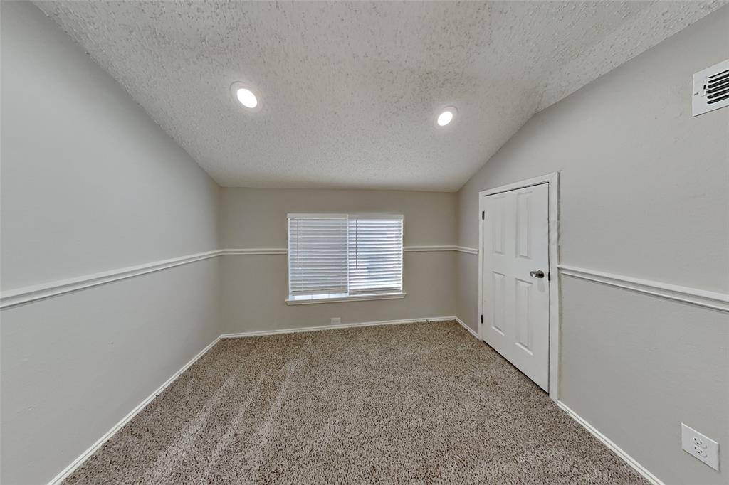 Arlington, TX 76001,1011 Silver Spruce Drive