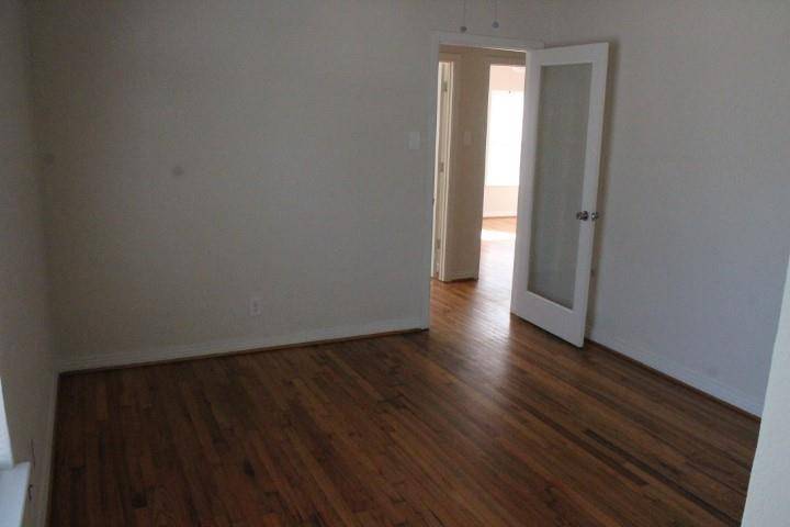 Garland, TX 75040,1109 PARKWAY Drive