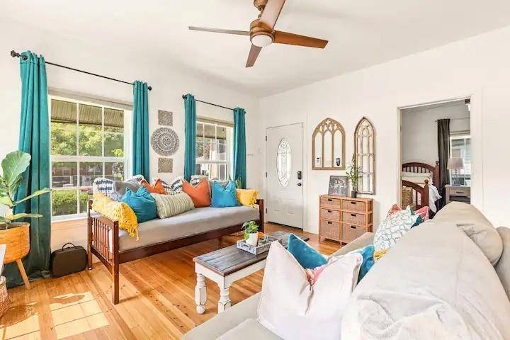 Dallas, TX 75223,5110 Lindsley Avenue