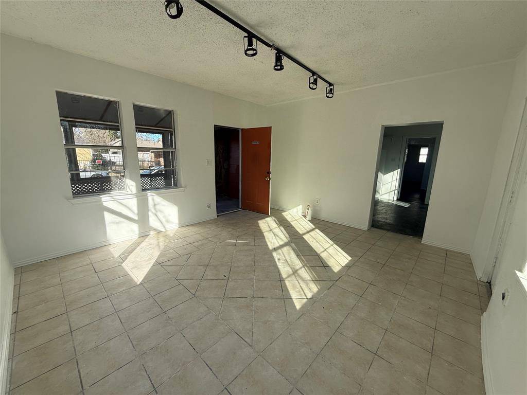 Fort Worth, TX 76111,2518 Mclemore Avenue