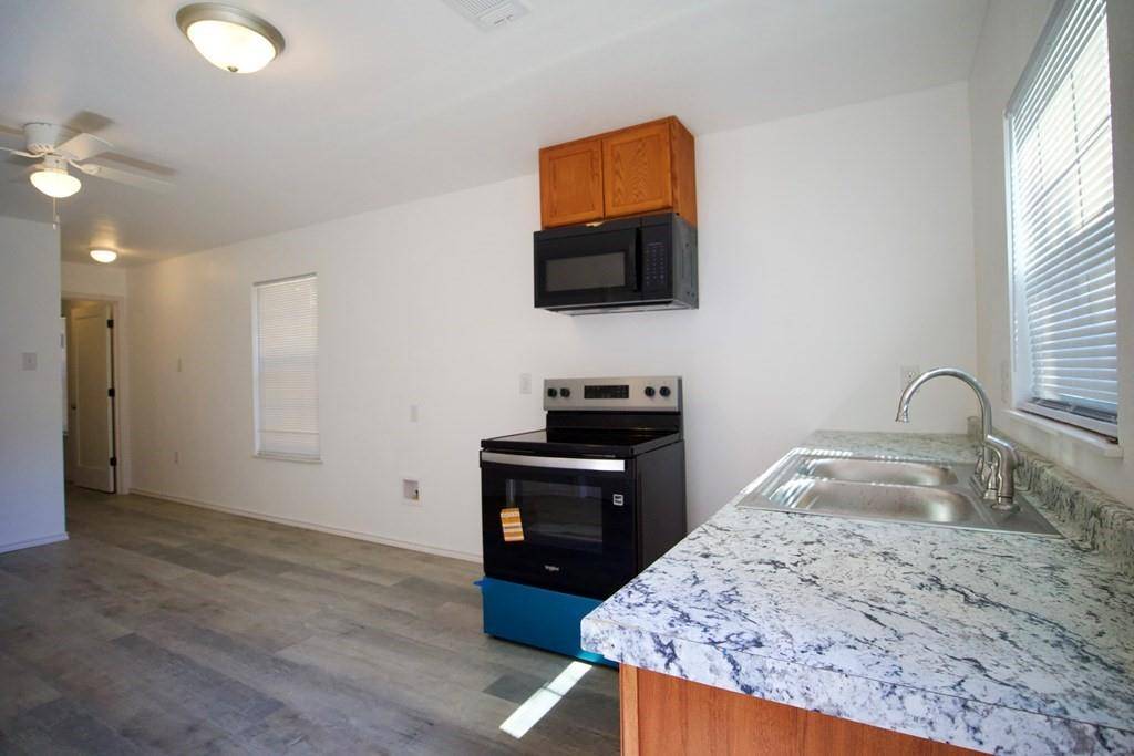 Log Cabin, TX 75148,14192 Campfire Circle