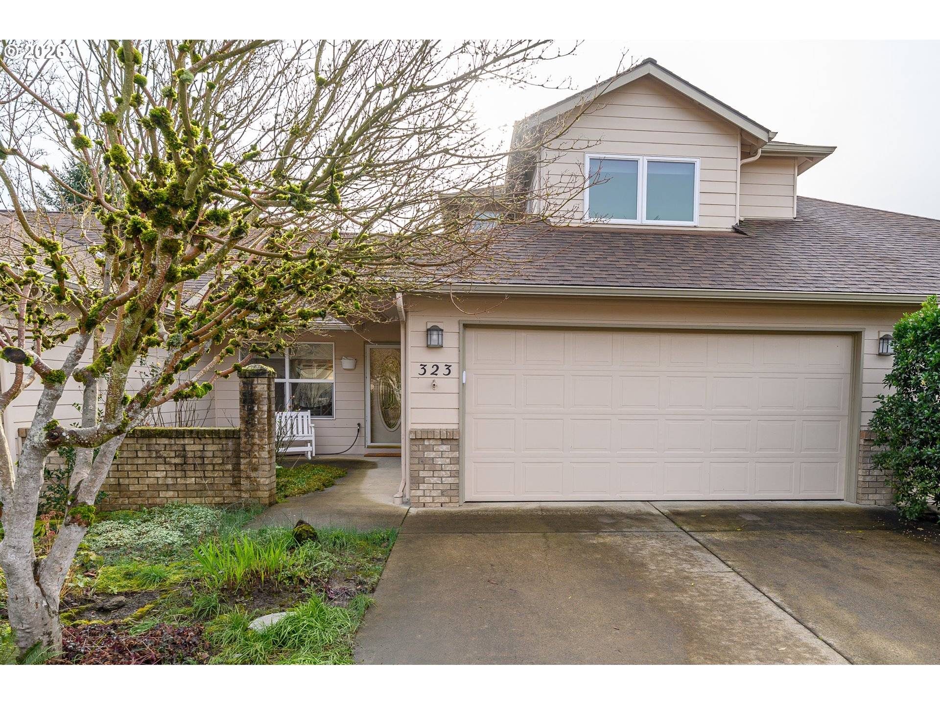 Mc Minnville, OR 97128,323 NE FIRCREST PL