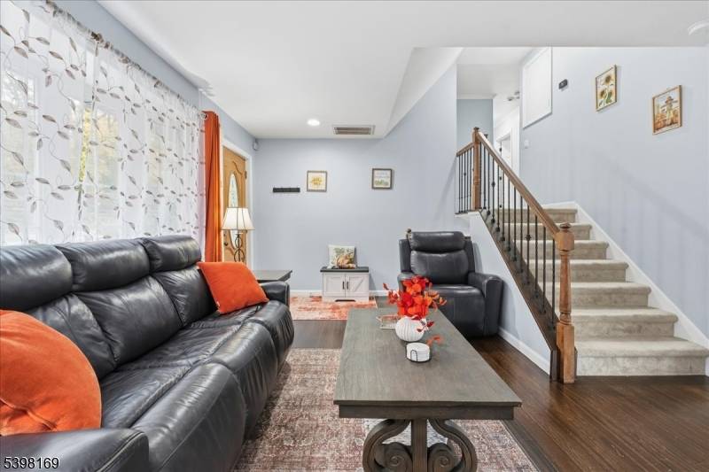 Sparta Twp., NJ 07871,172 E Shore Trl