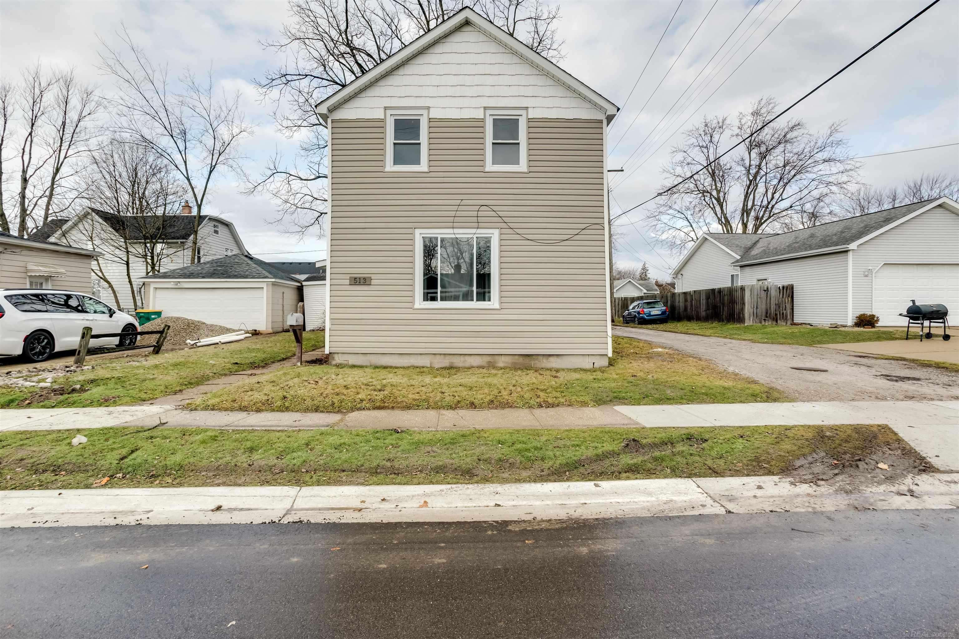 Saint Clair, MI 48079,513 N 6th ST