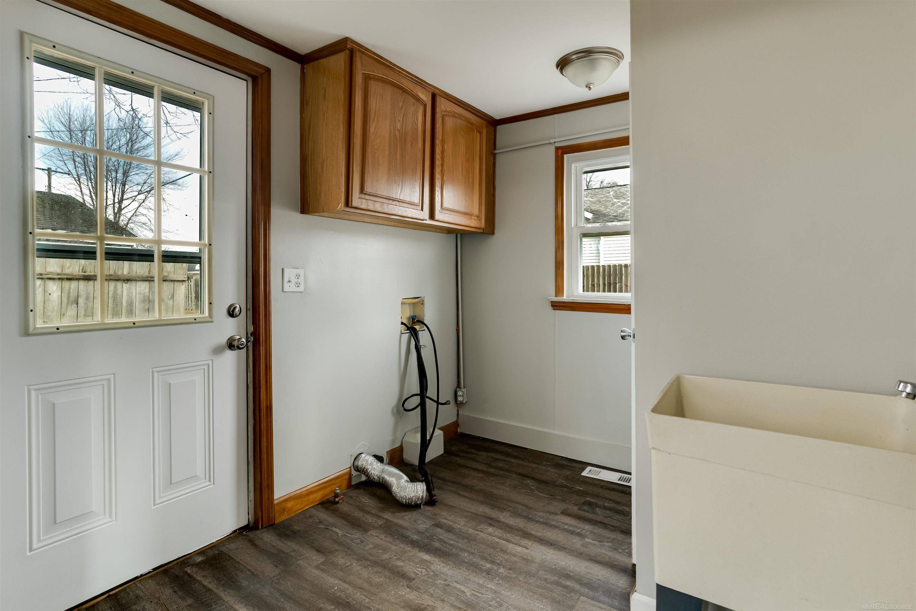 Saint Clair, MI 48079,513 N 6th ST