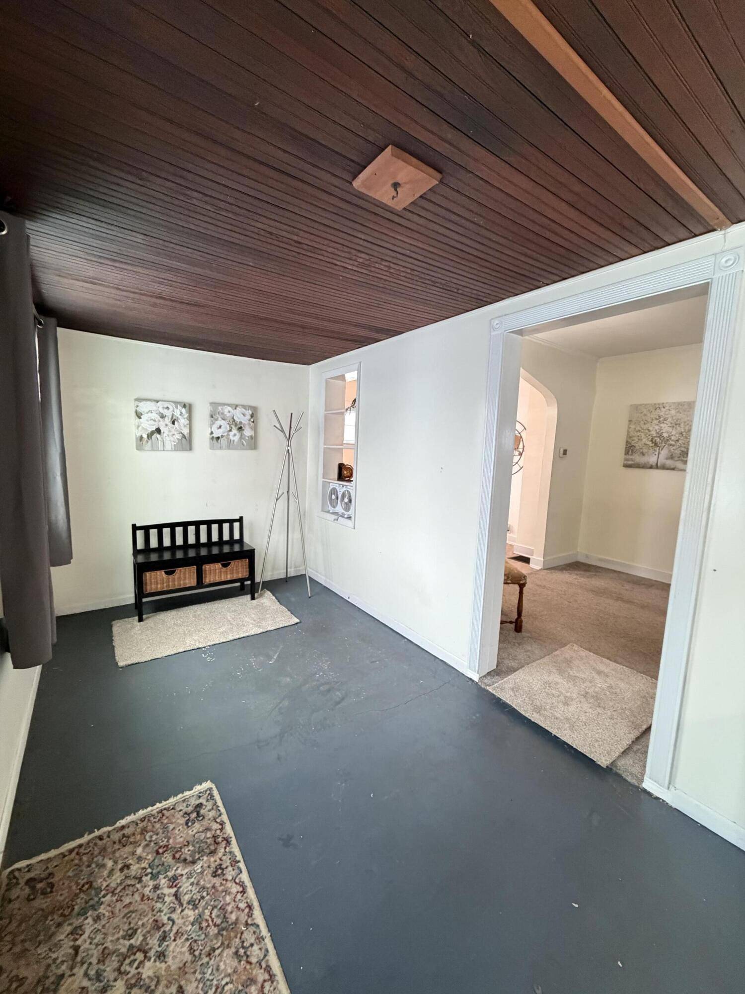 Grand Rapids, MI 49505,861 Aberdeen ST NE