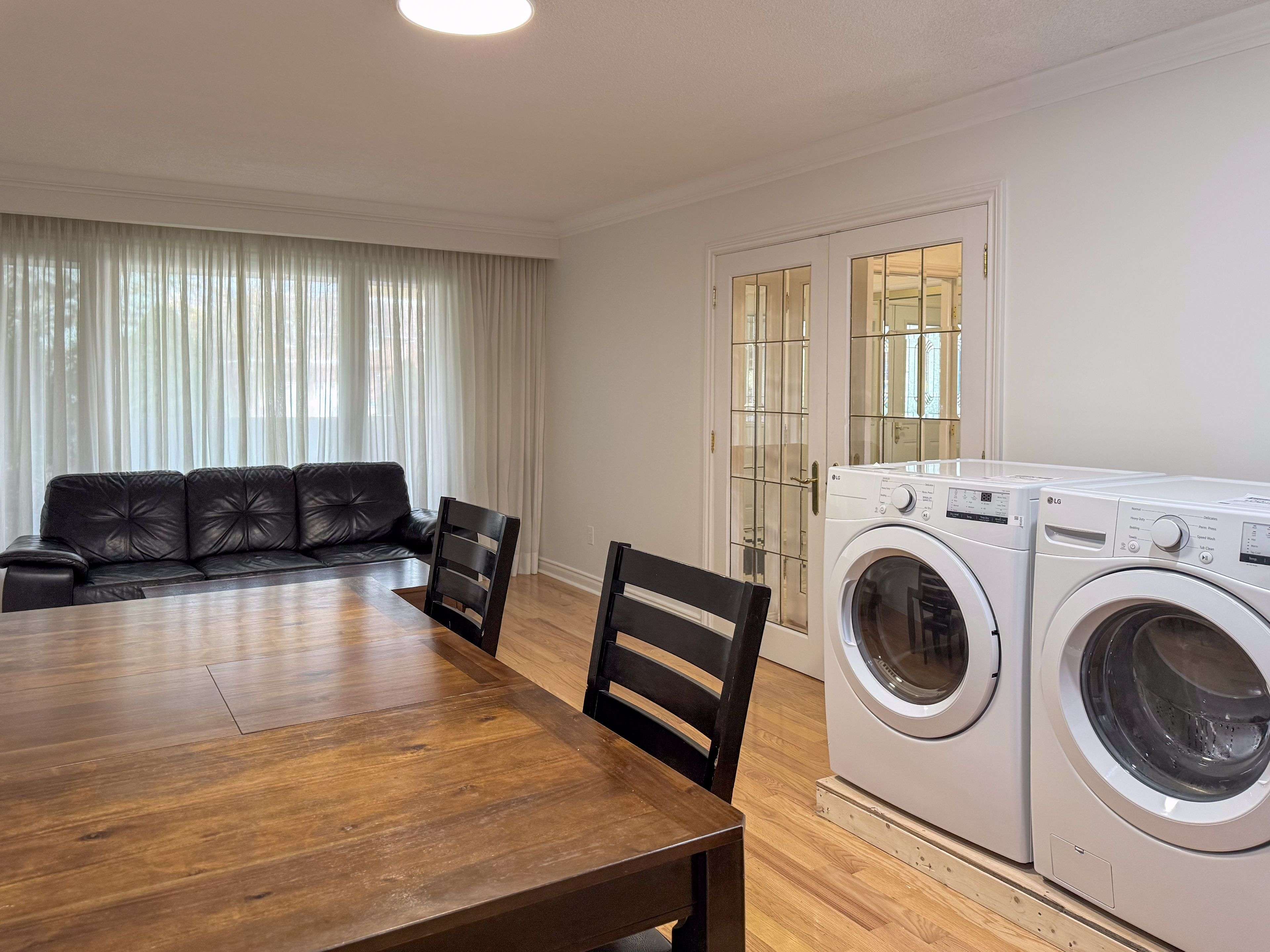 Mississauga, ON L5K 2H7,1759 Sherwood Forrest CIR #Unit 1