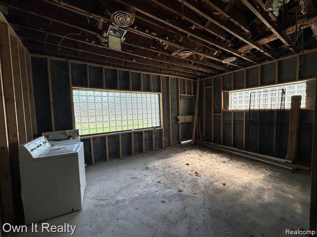 13001 JOY RD, Detroit, MI 48228