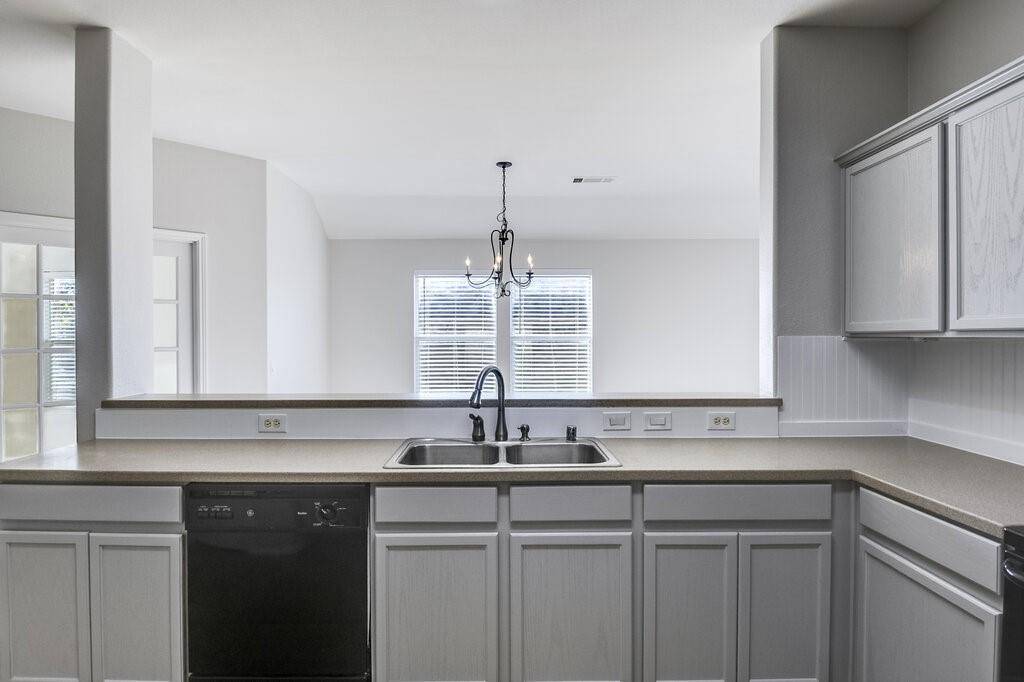 Waxahachie, TX 75165,127 Coyote Run