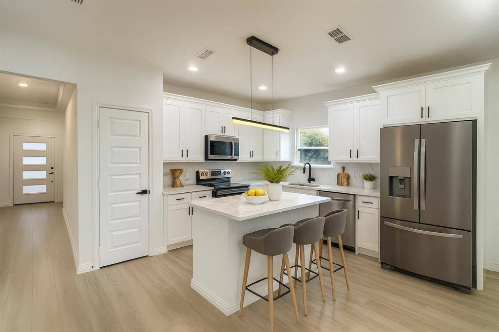 Gun Barrel City, TX 75156,121 Loon Bay Drive