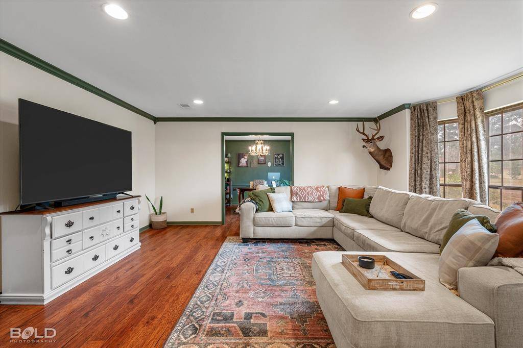 Shreveport, LA 71106,521 Dunmoreland Drive