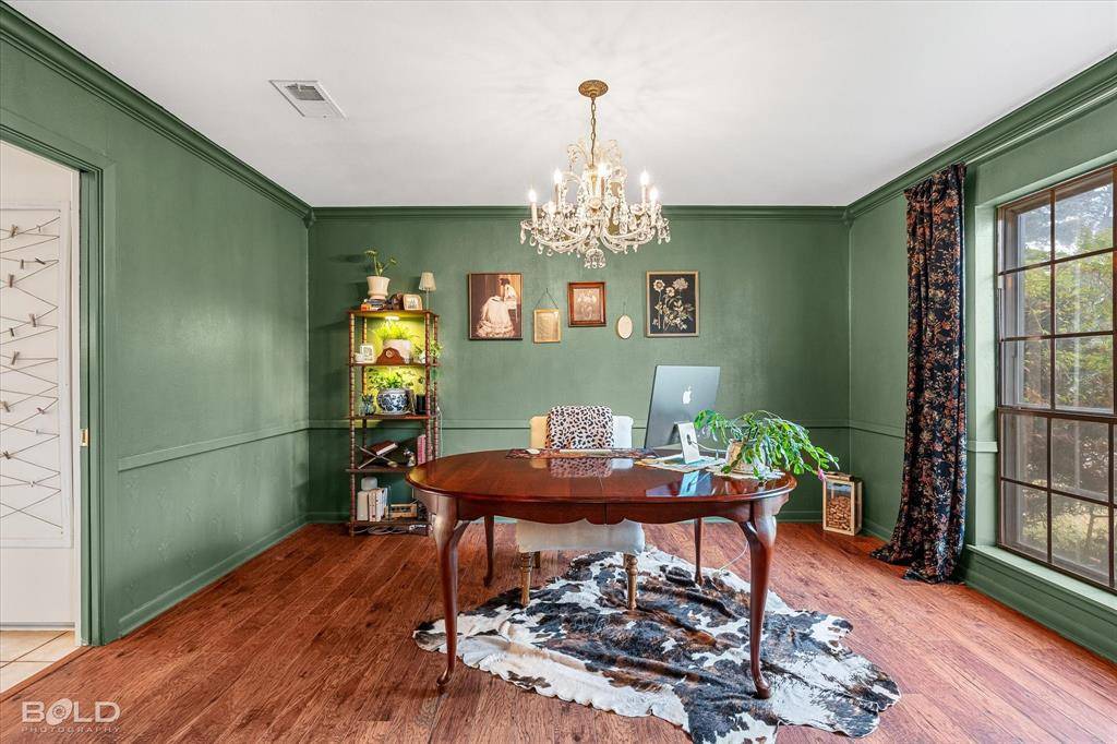 Shreveport, LA 71106,521 Dunmoreland Drive