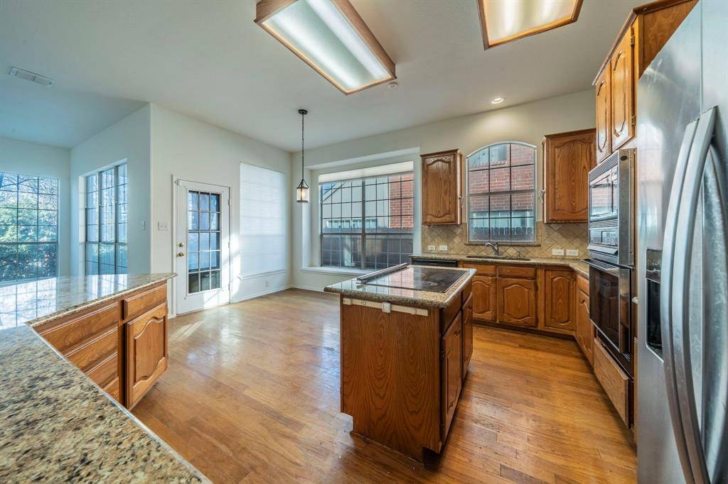 Highland Village, TX 75077,860 Tartan Trail