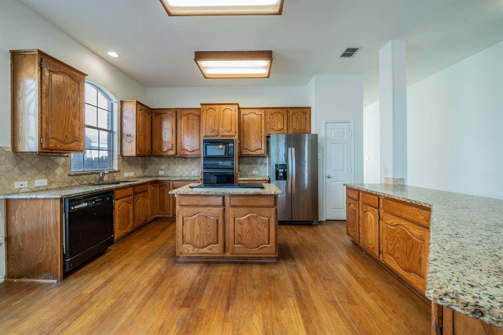 Highland Village, TX 75077,860 Tartan Trail