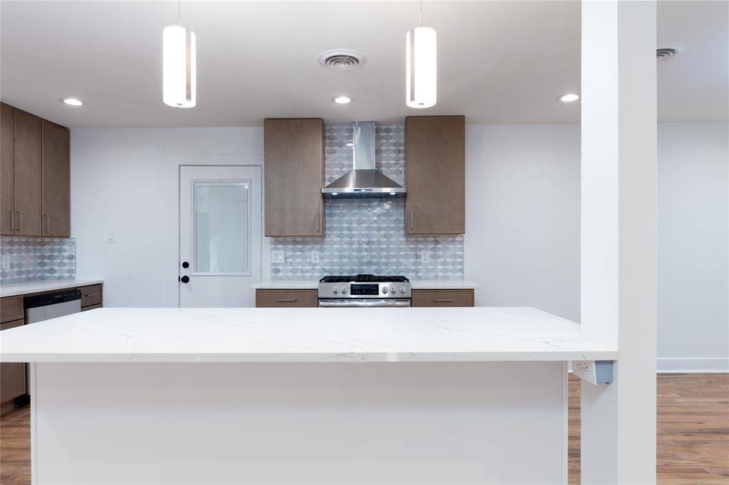 Dallas, TX 75211,1241 Stevens Ridge Drive