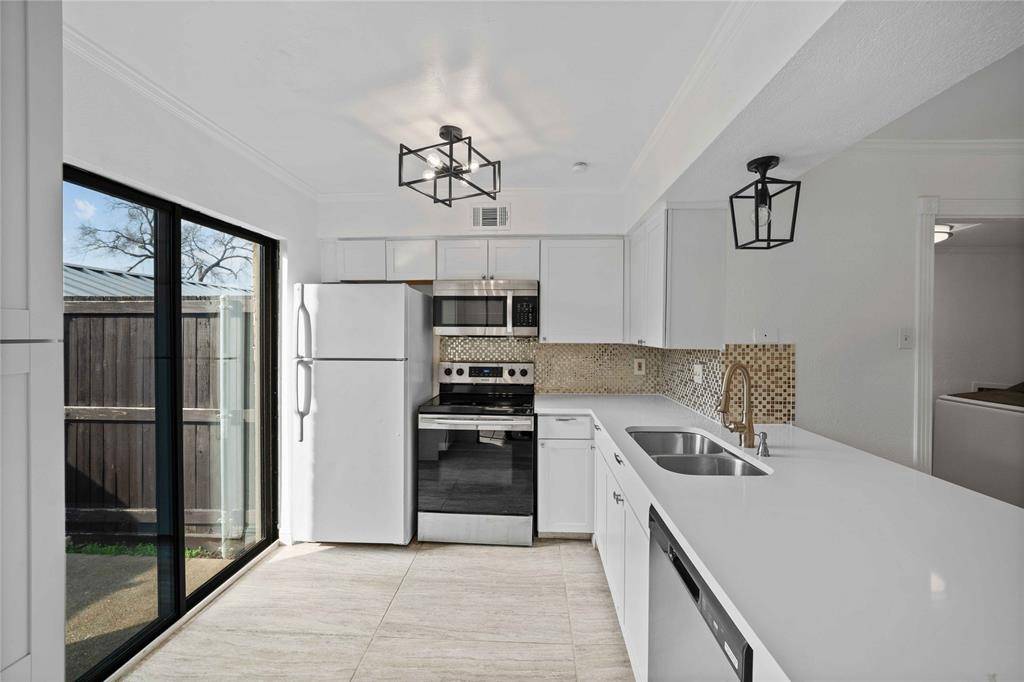 Farmers Branch, TX 75234,14800 Enterprise Drive #11C