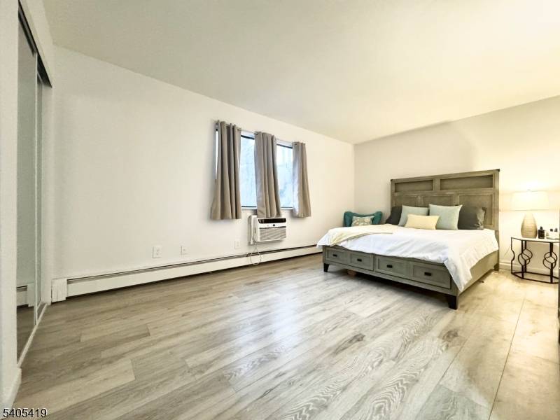 Woodbridge Twp., NJ 07095,528 Cricket Ln