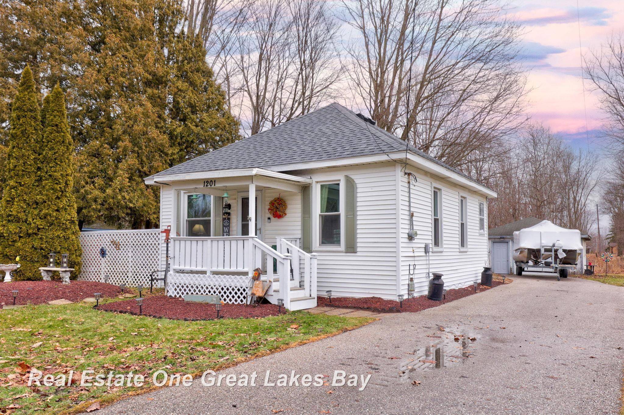 Saint Charles, MI 48655,1201 Flint ST