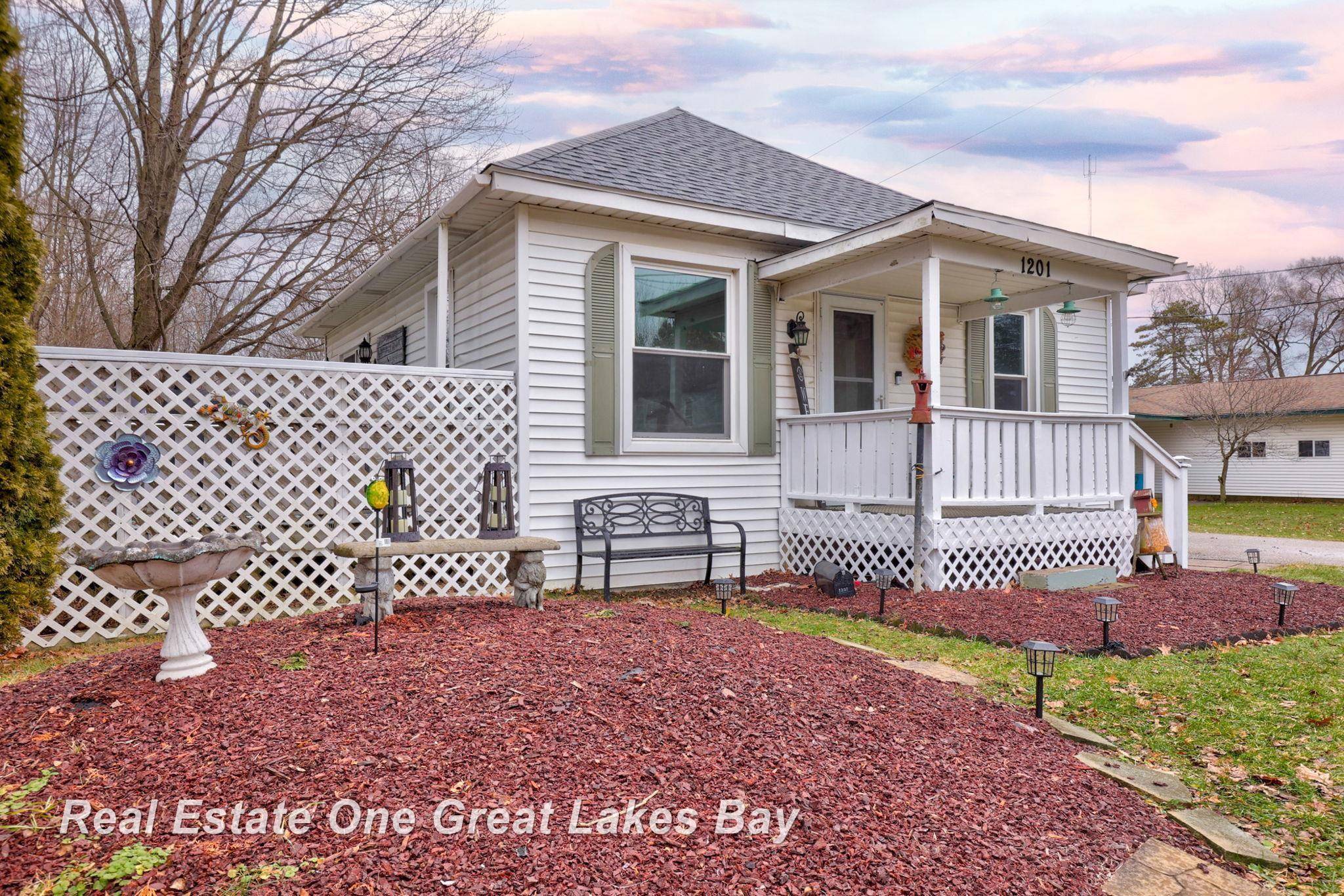 Saint Charles, MI 48655,1201 Flint ST