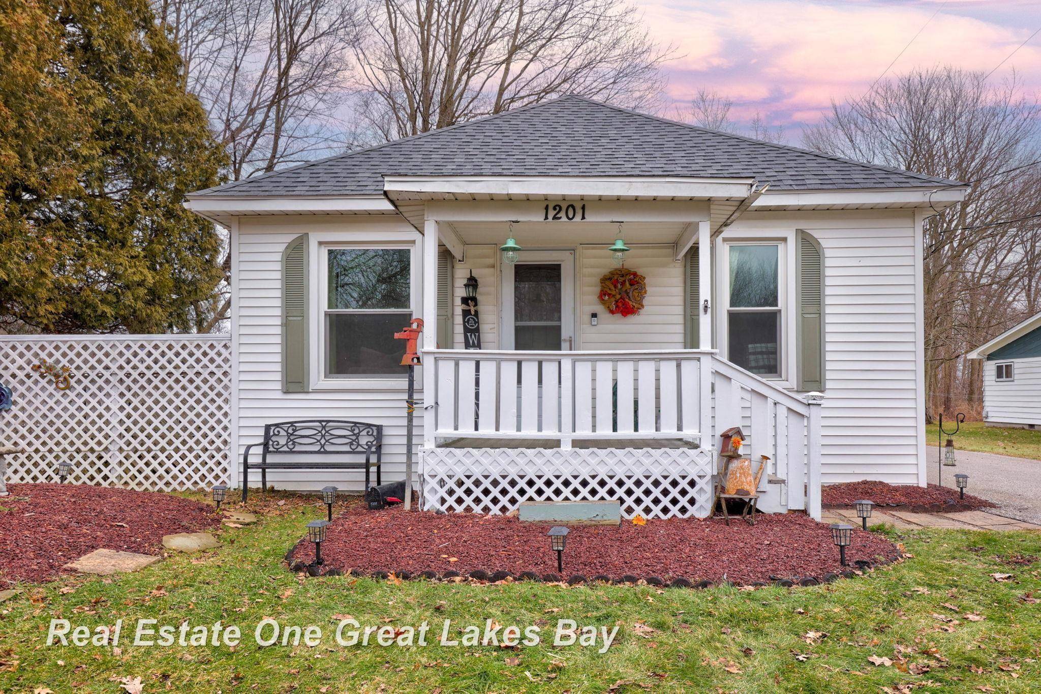 Saint Charles, MI 48655,1201 Flint ST