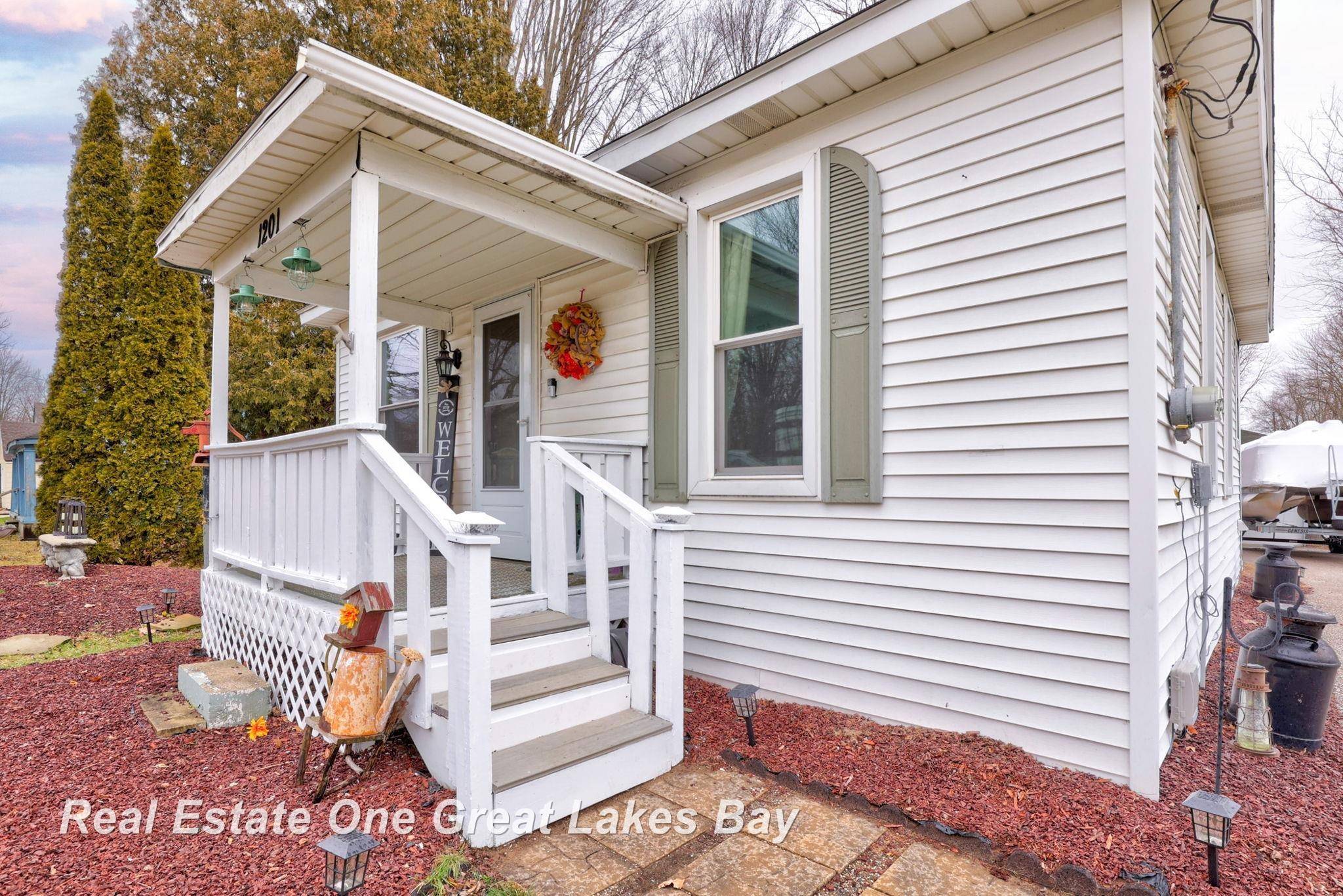 Saint Charles, MI 48655,1201 Flint ST