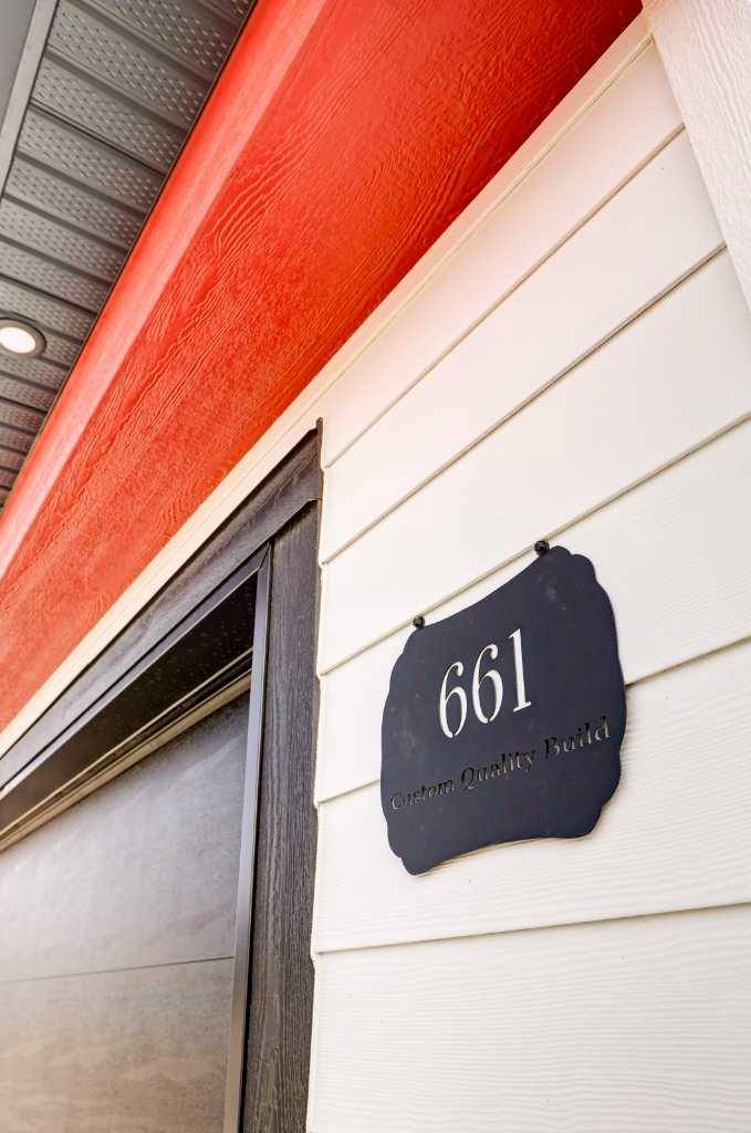 Lethbridge, AB T1J 5W3,661 Devonia RD W